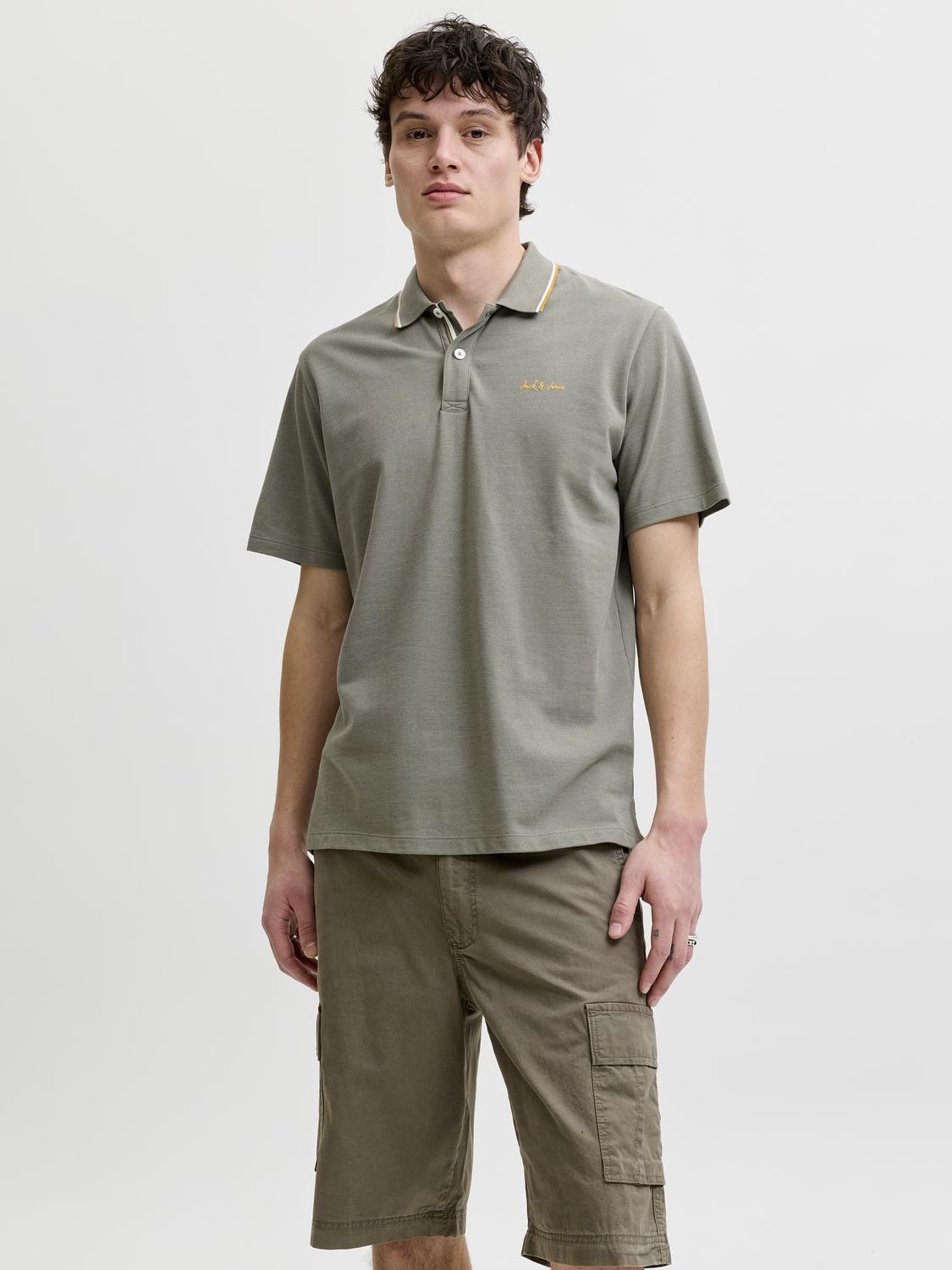 model_shot-front